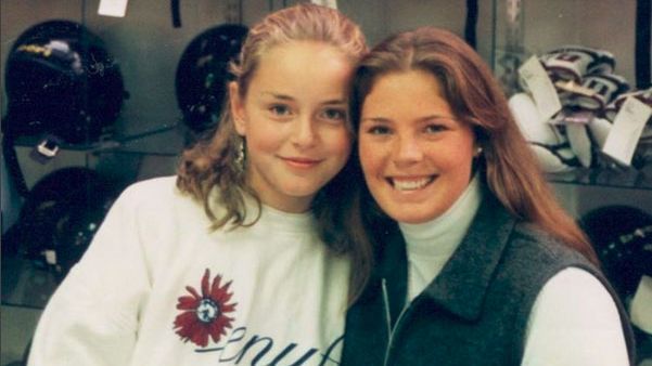 A young Lindsey Vonn (then Kildow) meets idol Picabo Street.