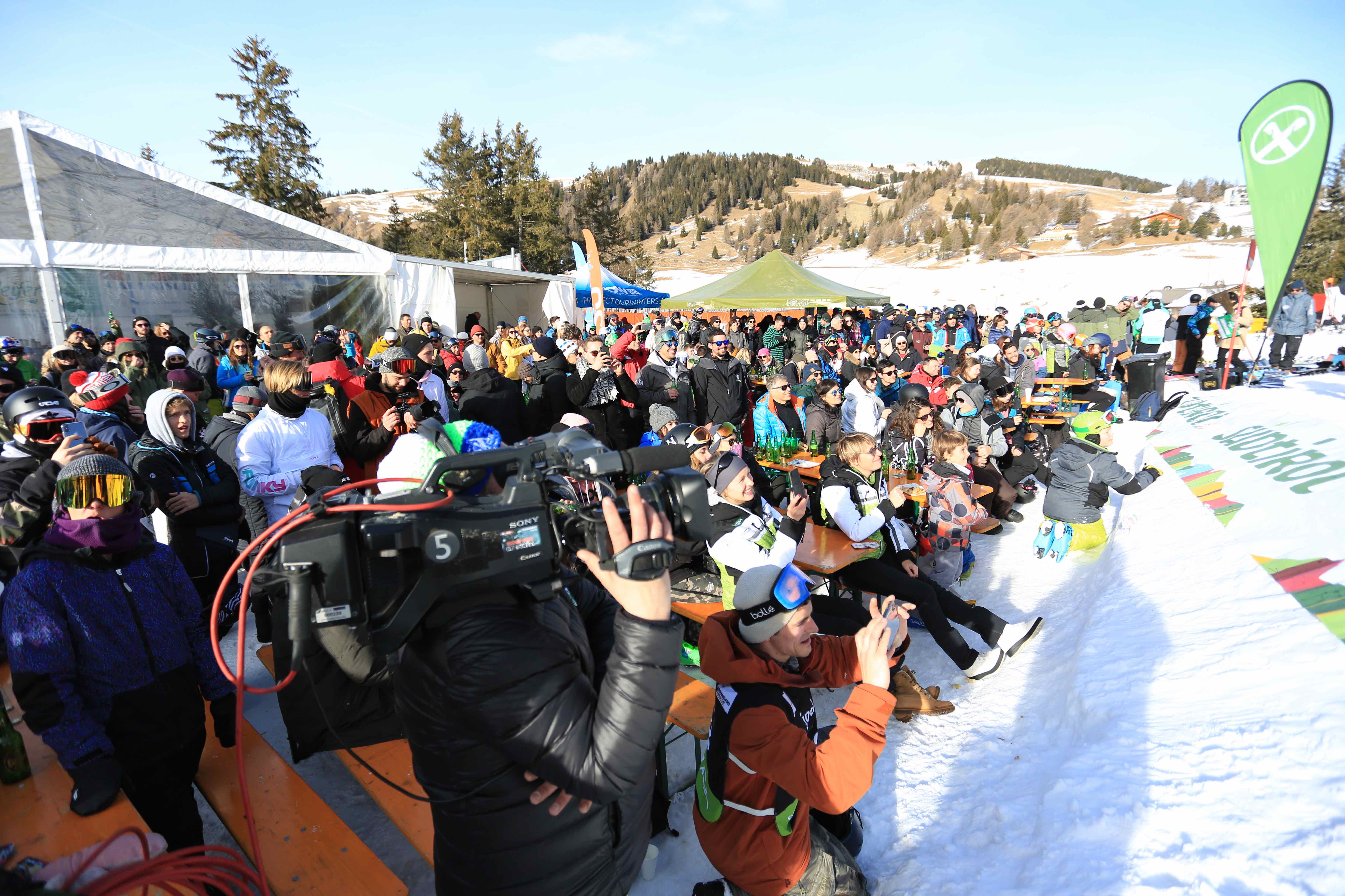 crowd