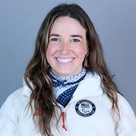 Dani Aravich headshot image