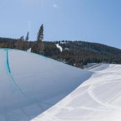 snowboard halfpipe